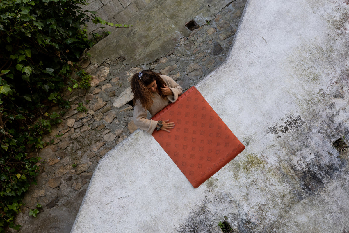 Alma lua : accessoires de yoga fleuris et studio créatif coloré