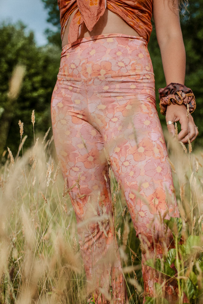 Daisy Flower field flared leggings